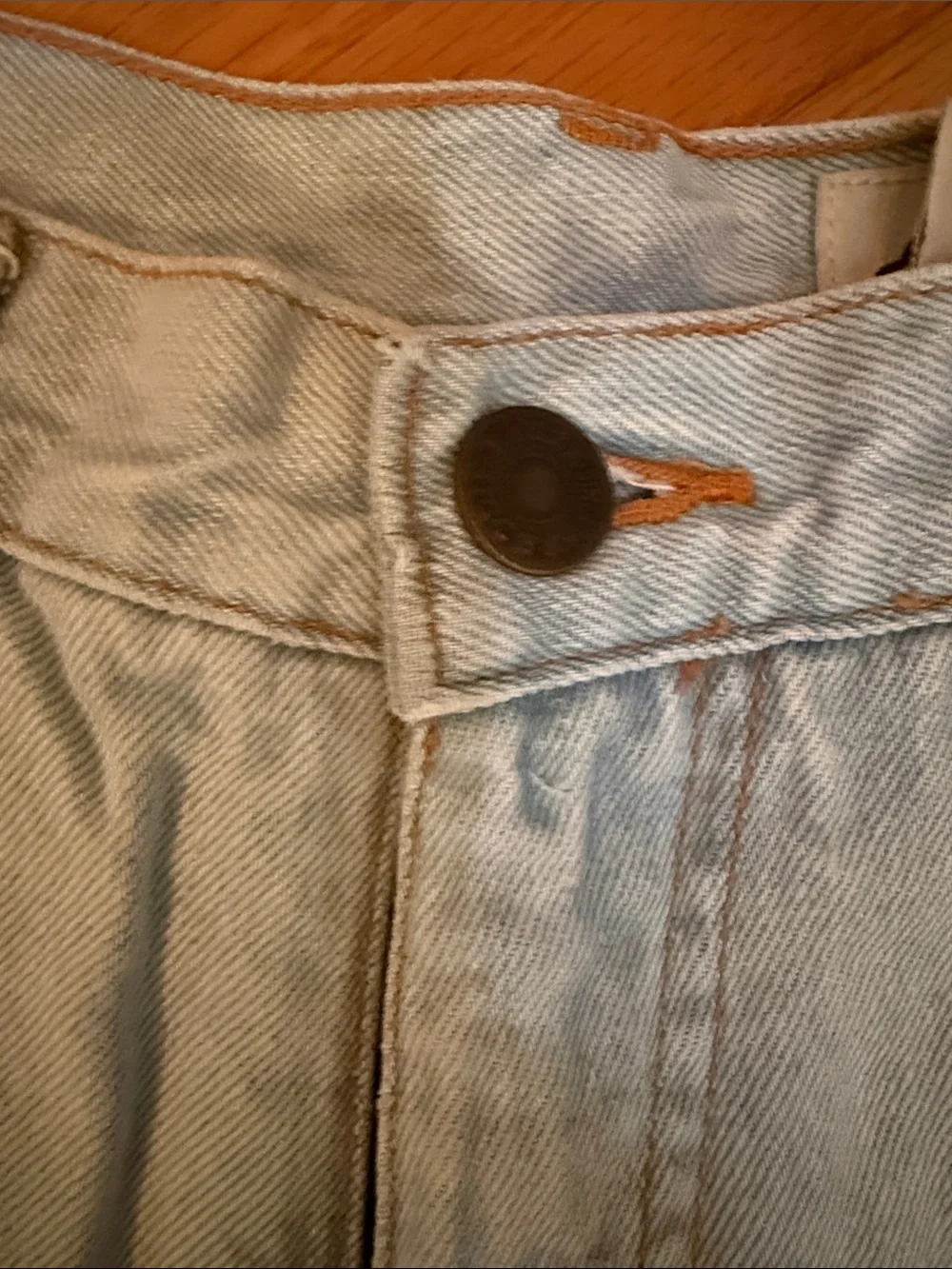 Eddie Bauer Light Wash Denim women’s petite 6 Shorts